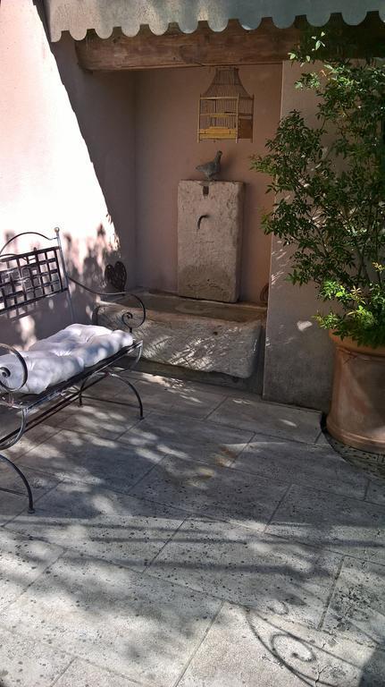 Les Grands Pins Saint-Andiol Exterior foto